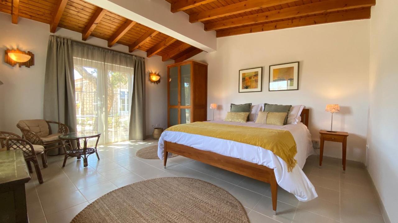 Sussurros Do Monte Bed & Breakfast Алжезур Екстериор снимка